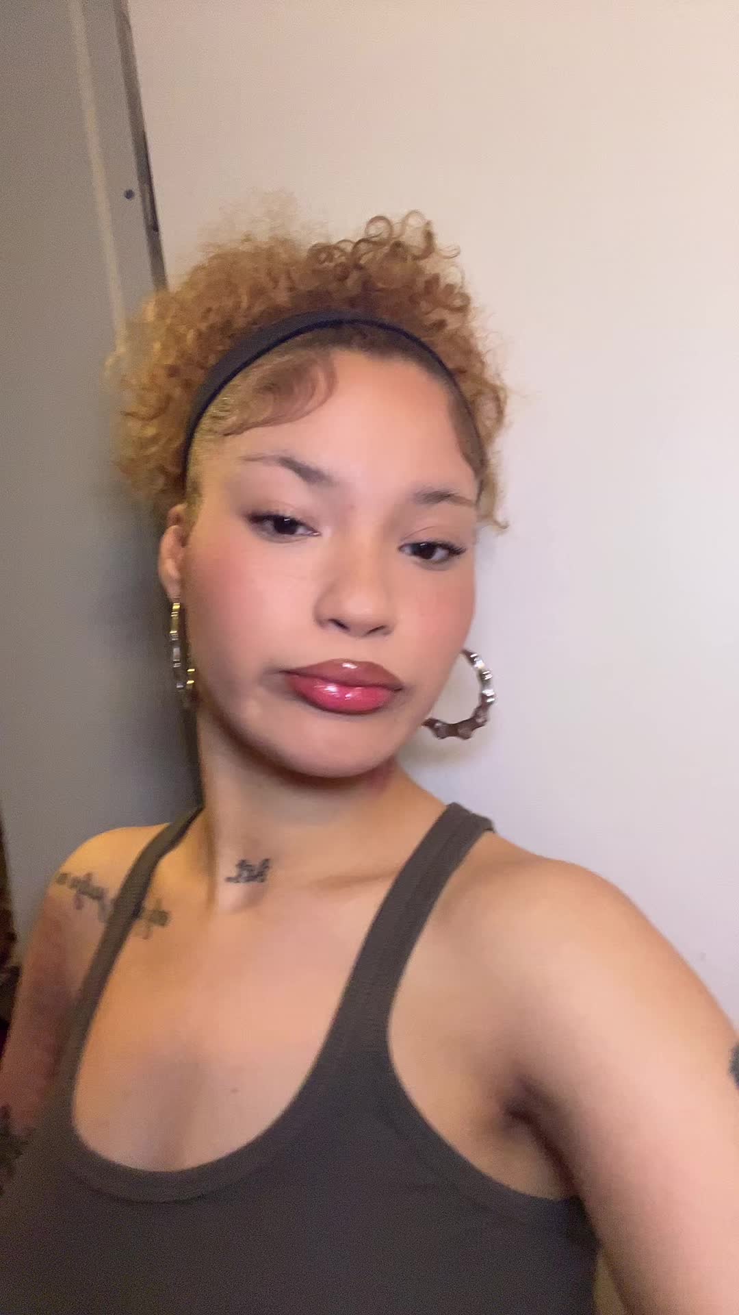 @urgirllovesmyswag