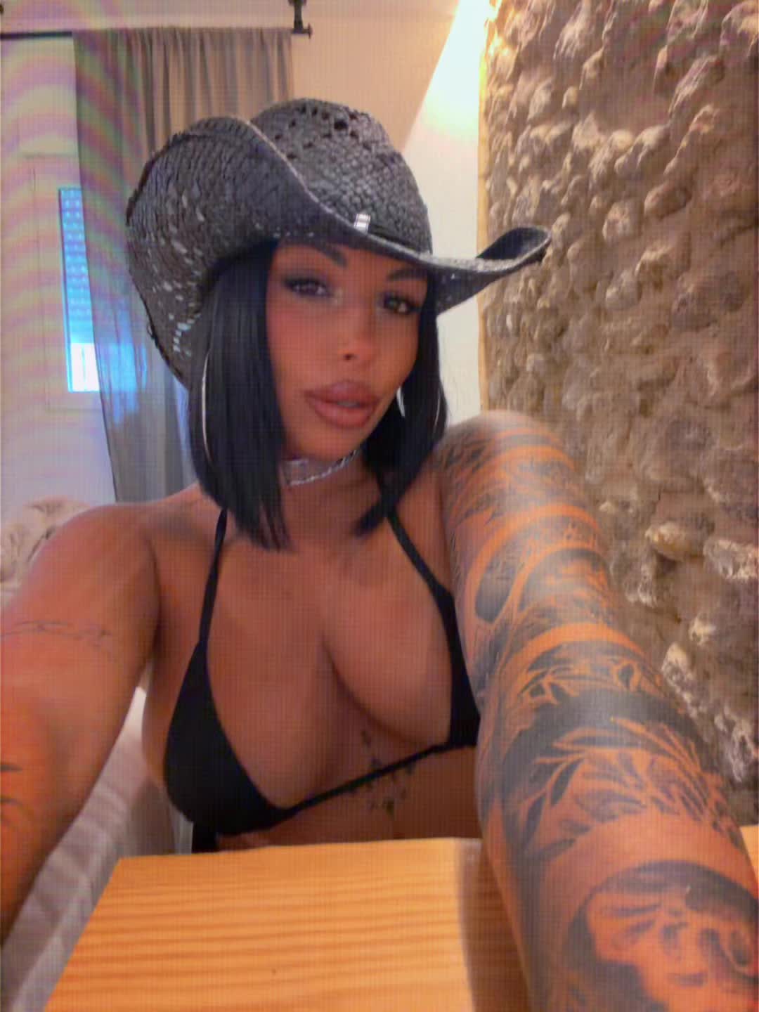 @Estefanía Santana