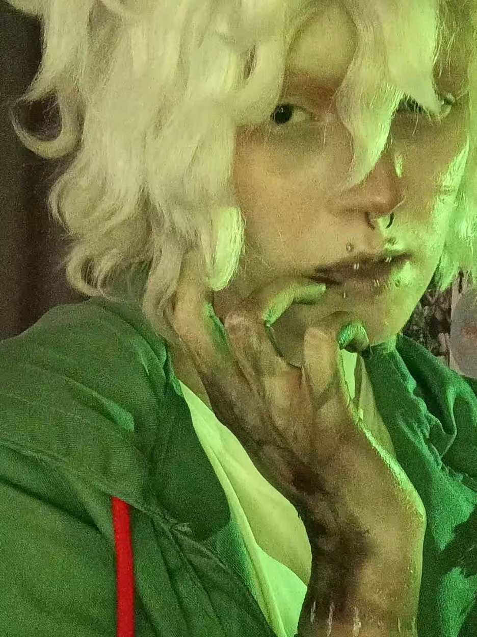 @⚰️