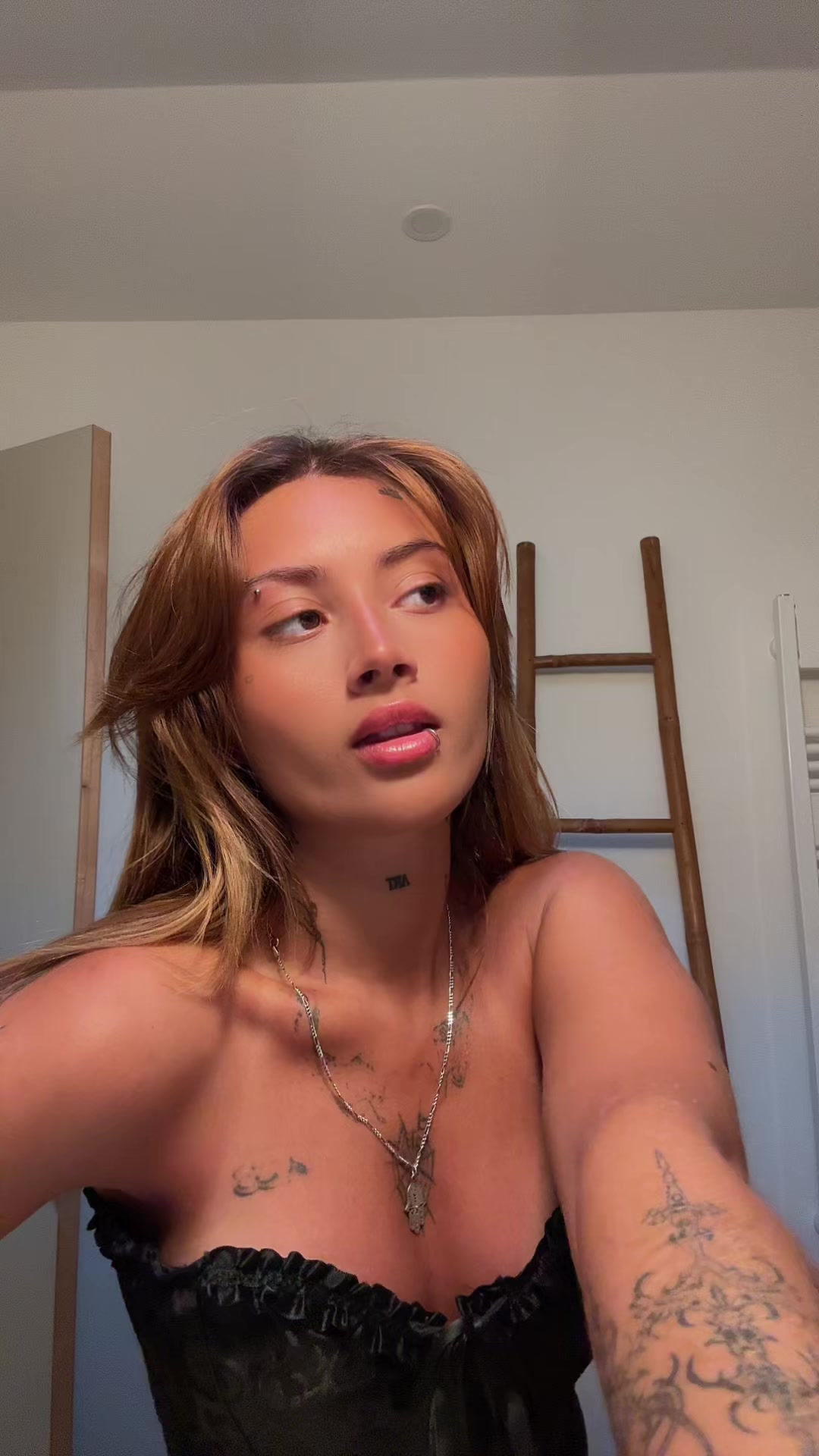 @hannahctout