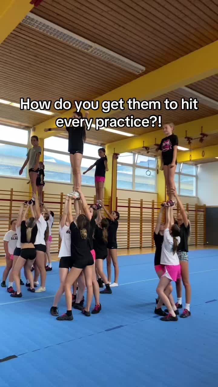 @AlpineCheerClubRum 🩷🖤