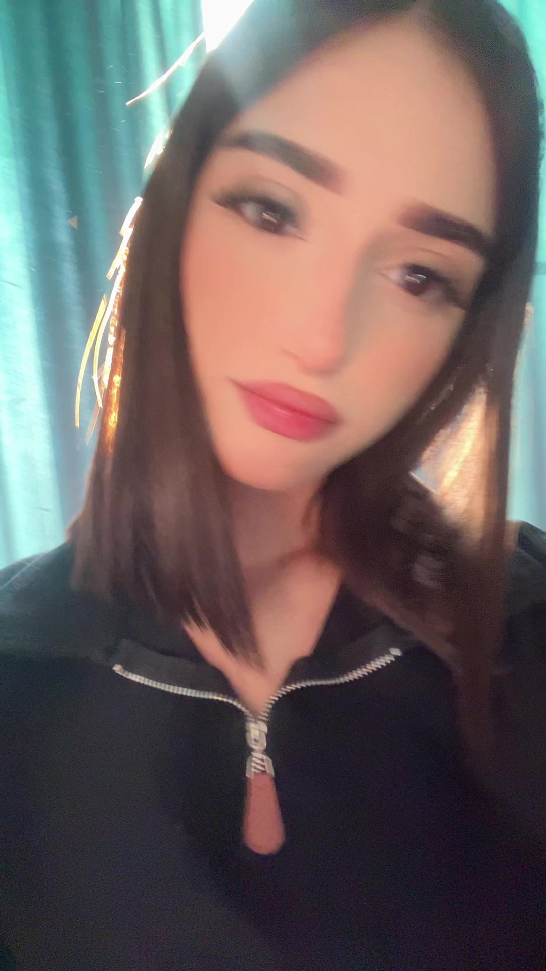 @полякова