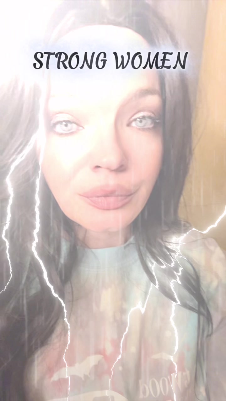 @moonchildhippy
