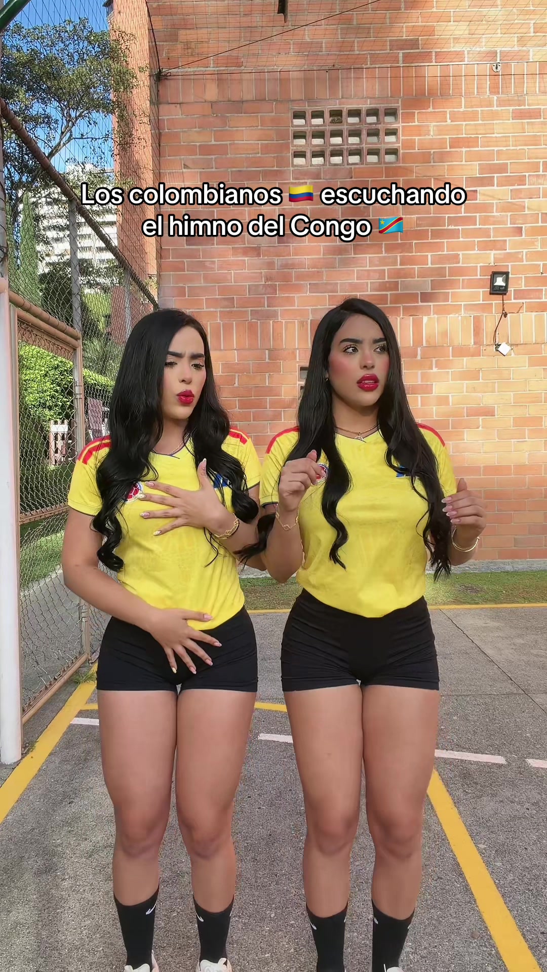 @Gemelas Abello