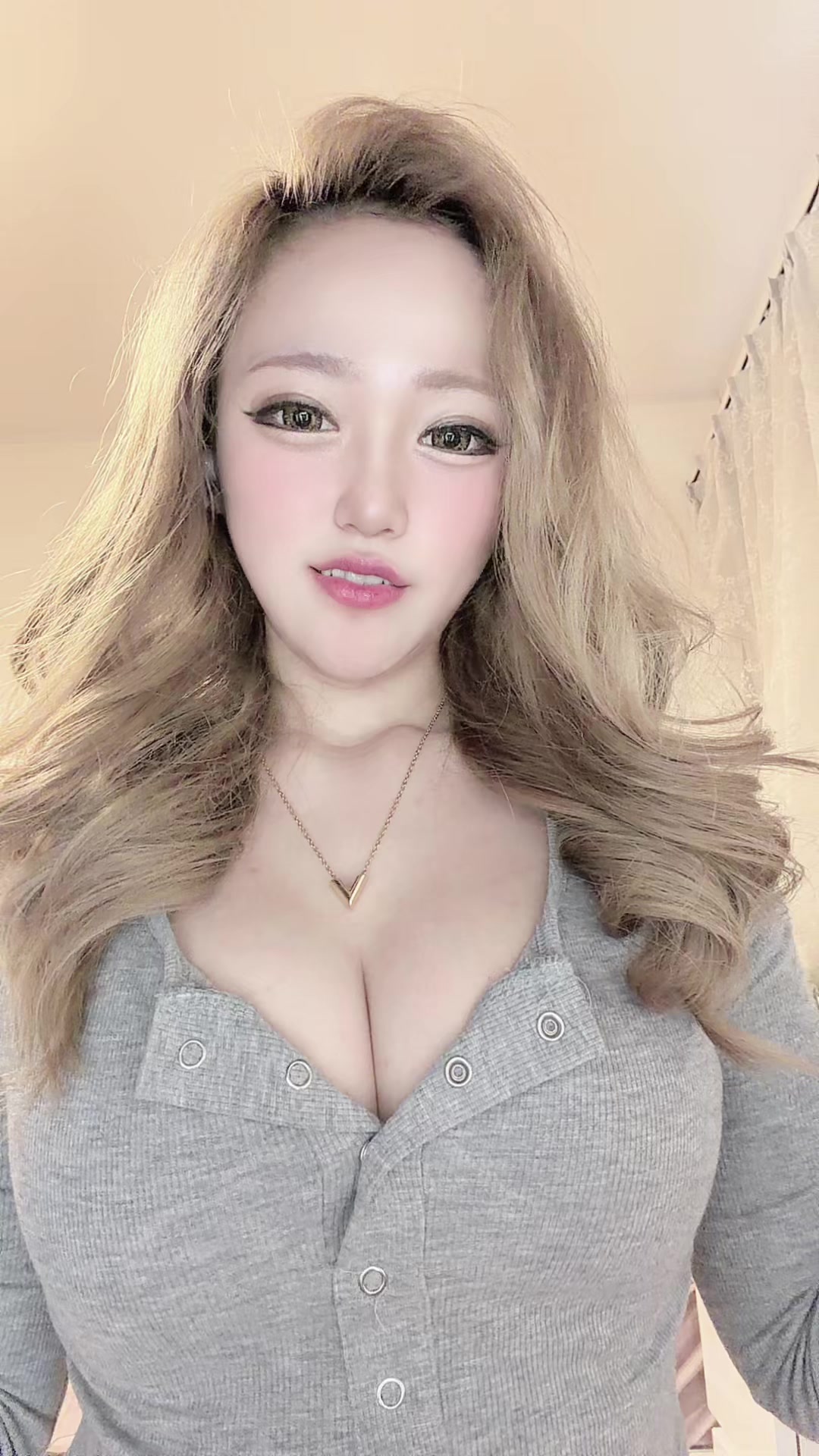 @𝓡𝓸𝓵𝓪𝓷👠🎉
