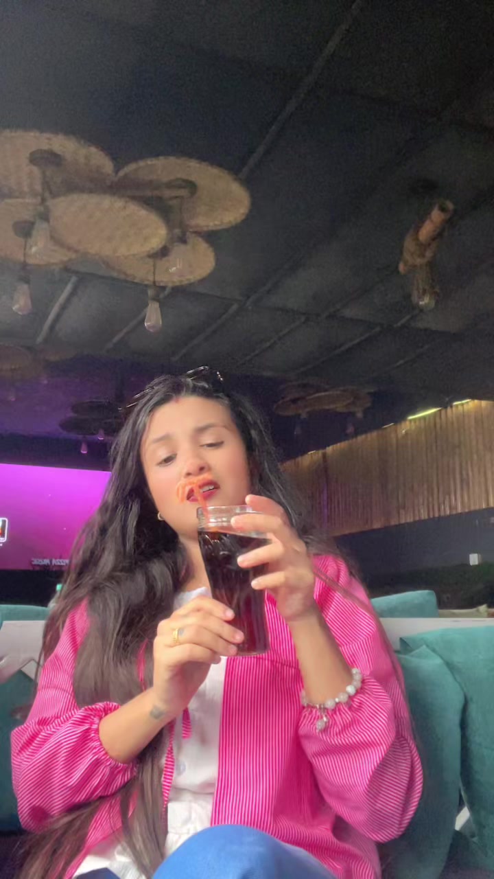 @Ayushu🤪