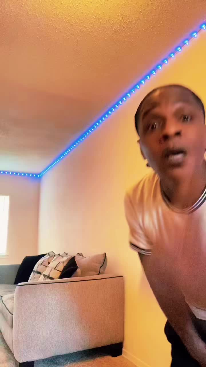 @famousray1