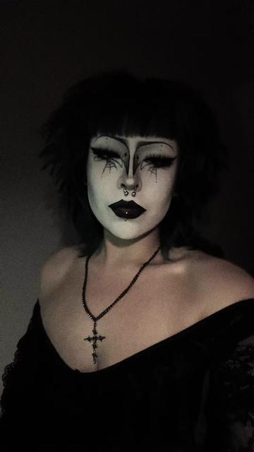 @odddollskin