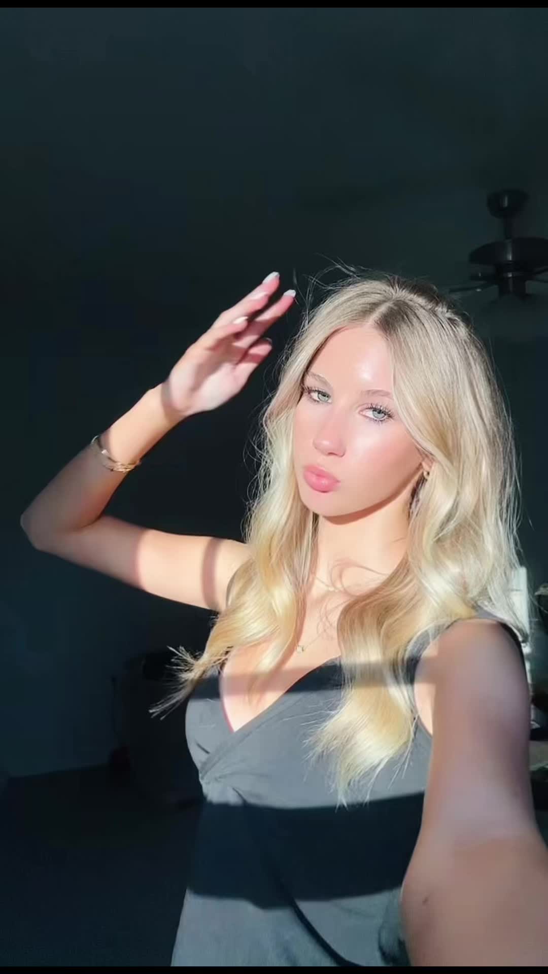 @️