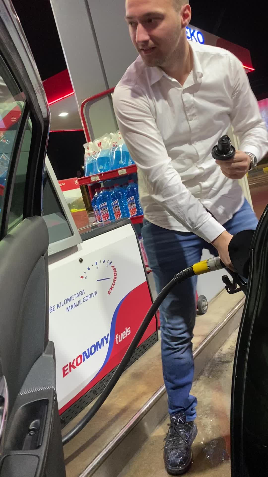@Ljubo Marvucic