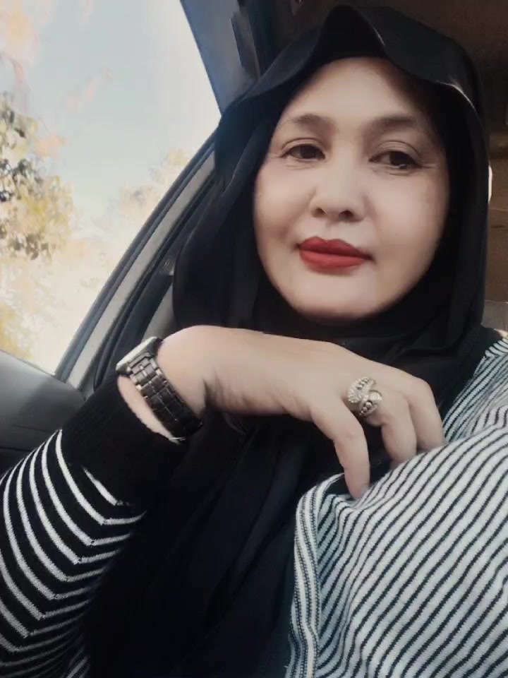 @Cewek hulu
