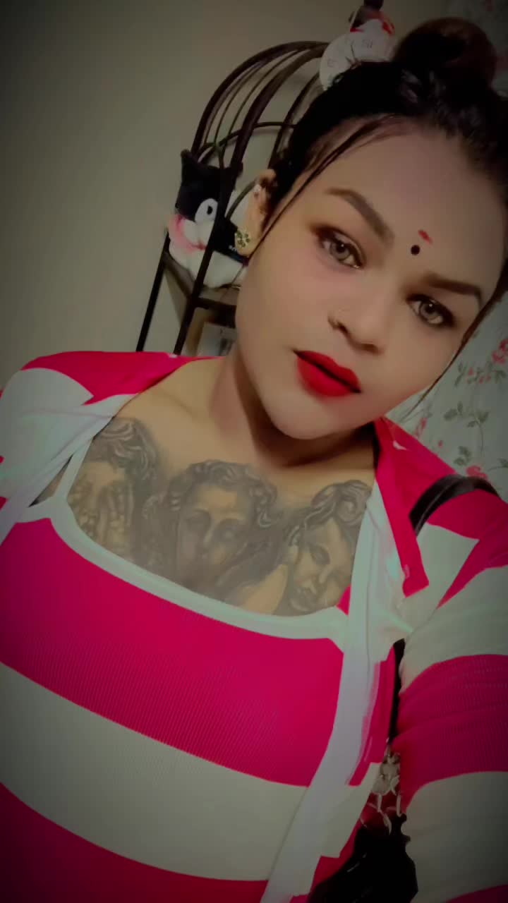 @AMEERSHA 🖤🫧