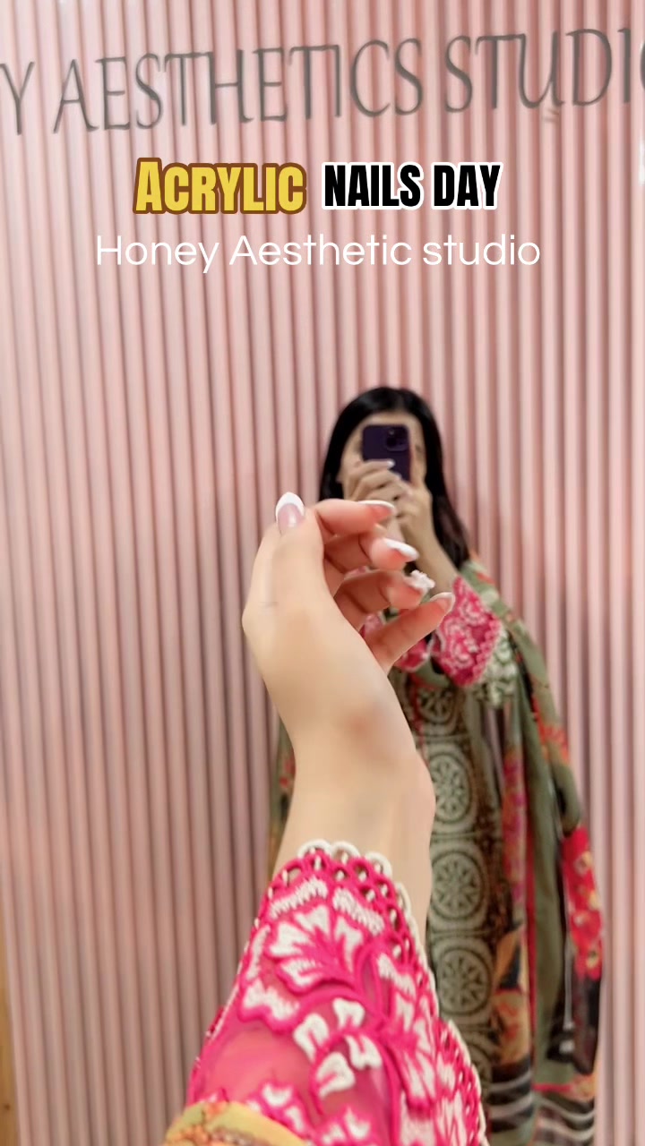 @Honey Aesthetic Studios