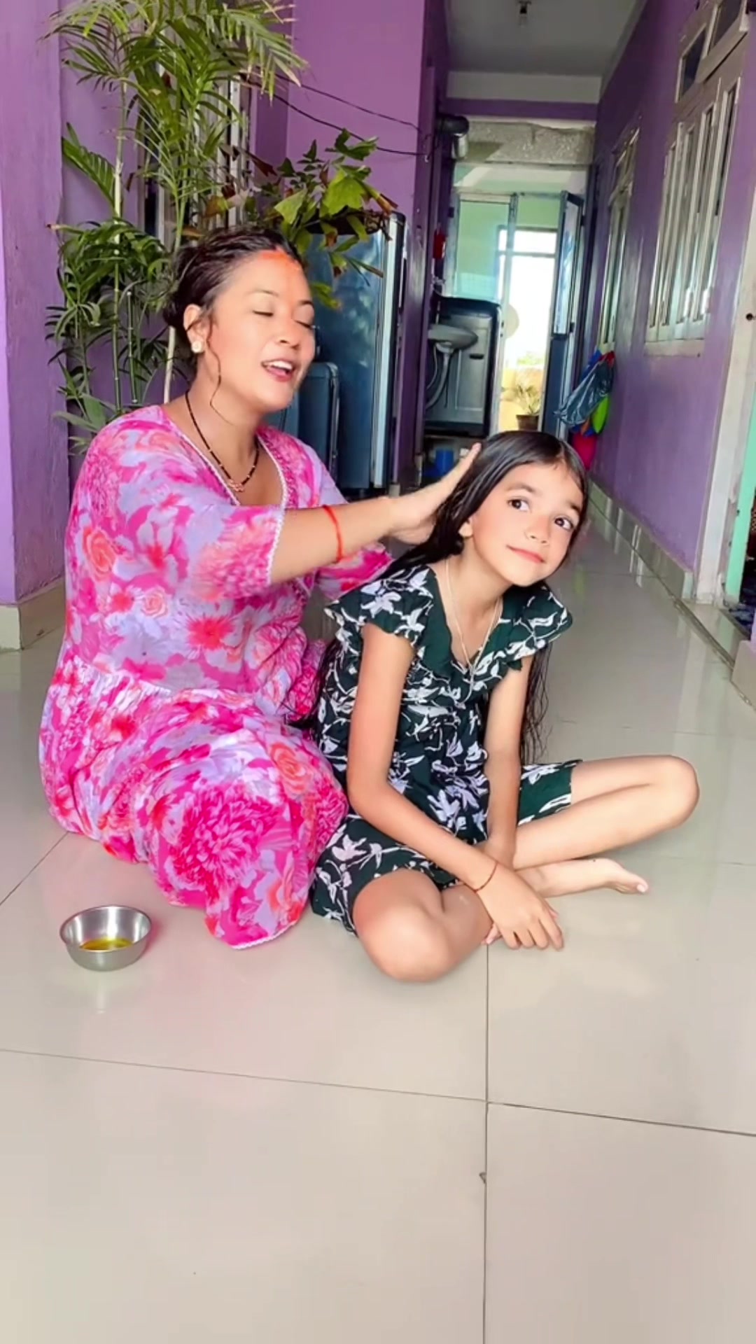 @Aarogya Divyanshi mom