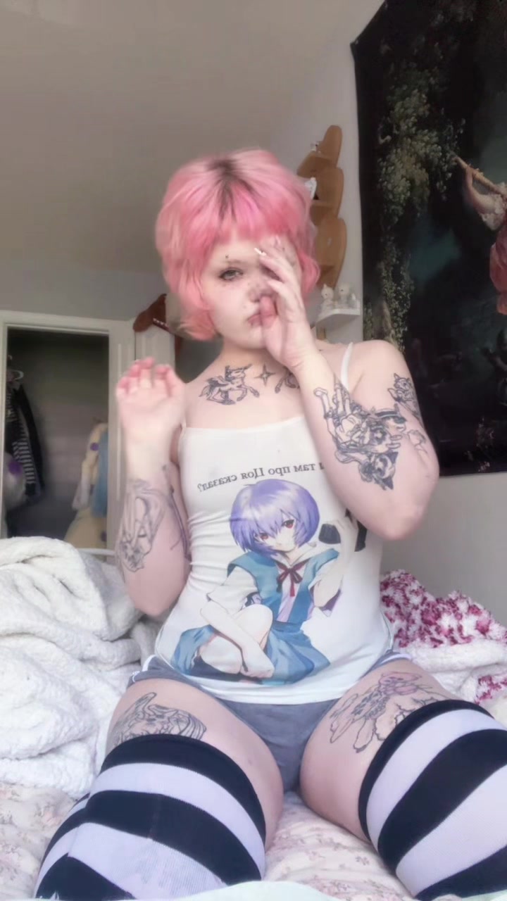 @kneesock