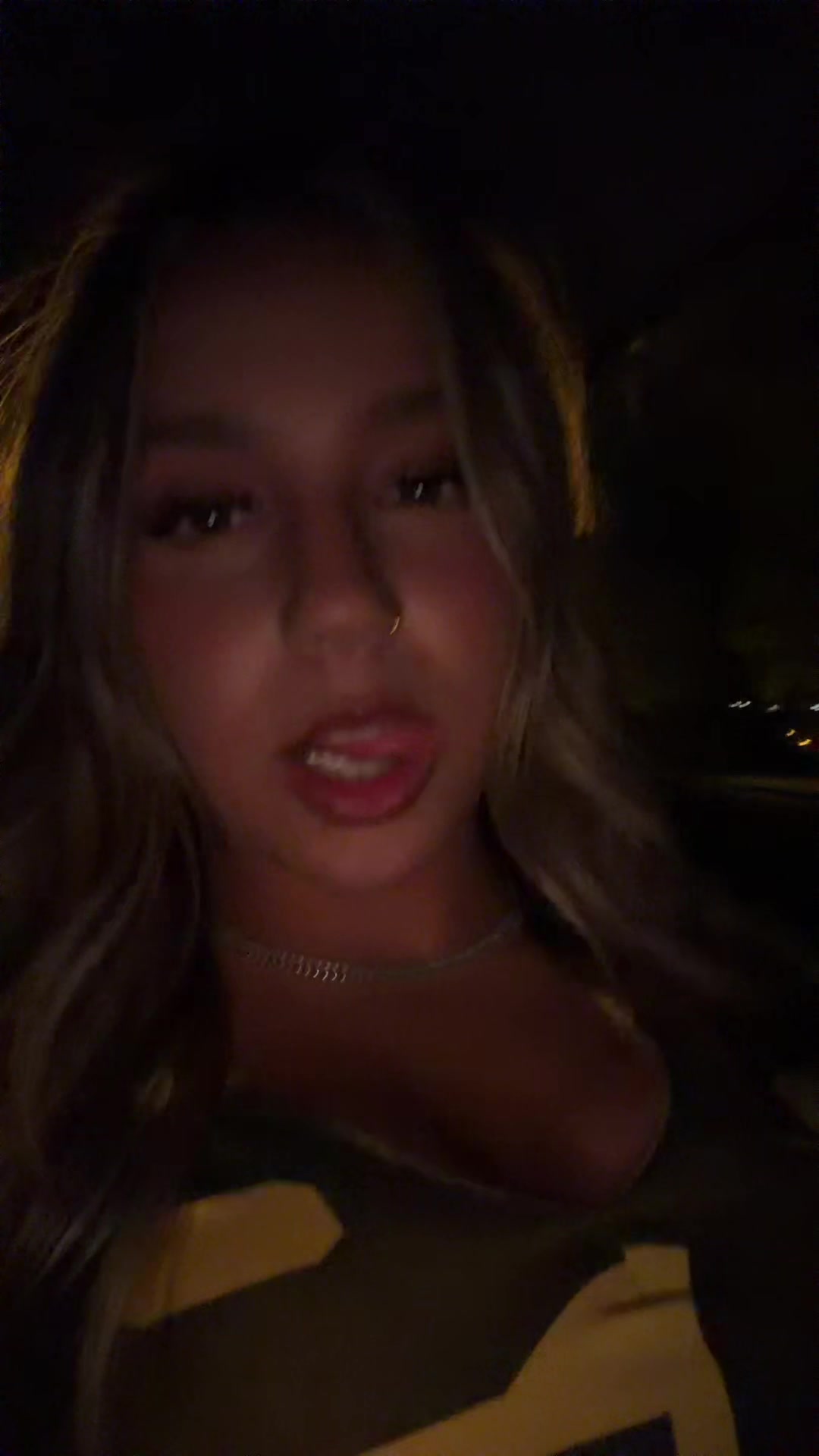 @bella