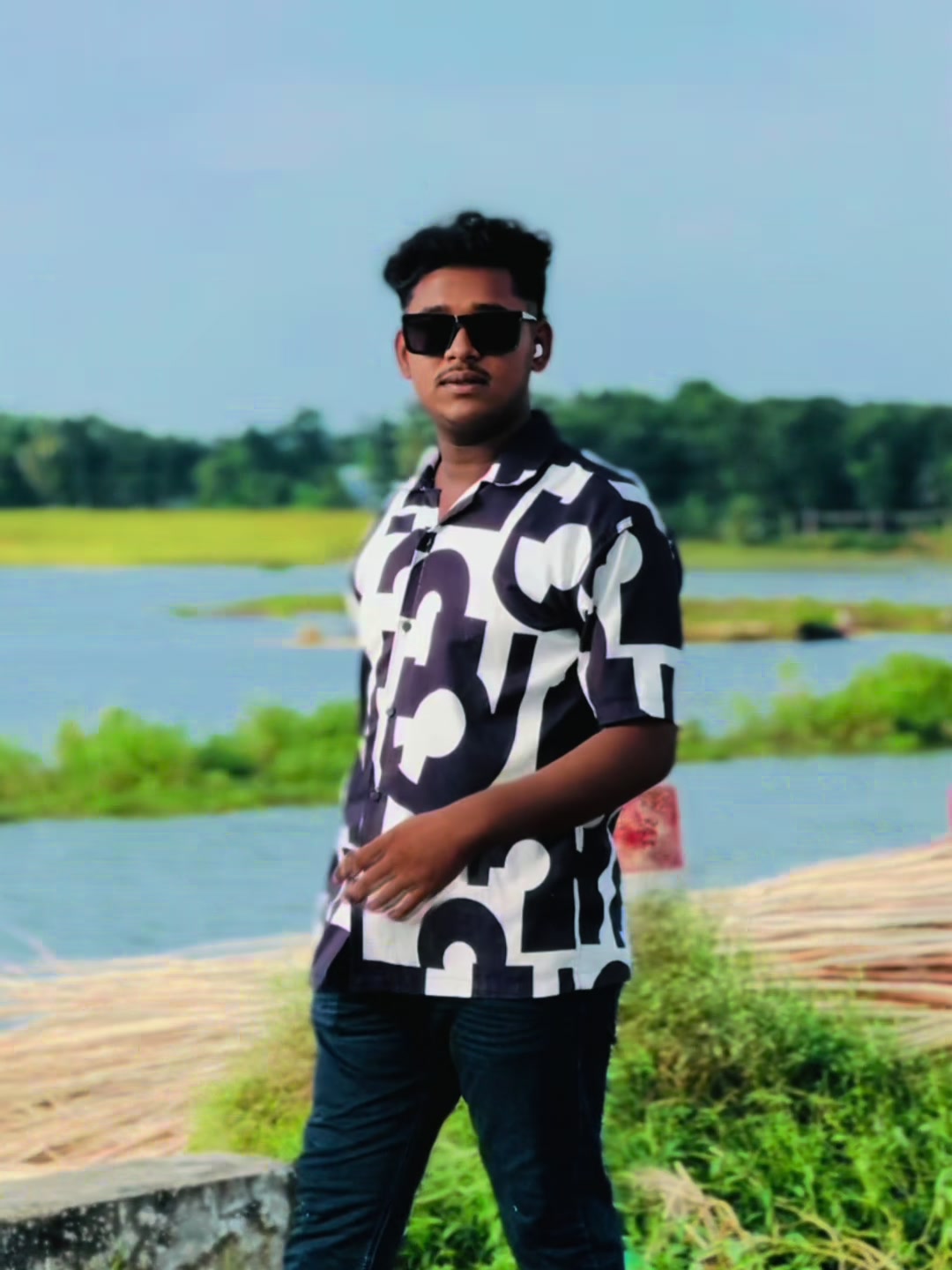 @𝐒Ĩyꫝɱ ╰‿╯