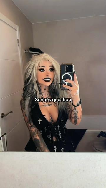 @Em🖤