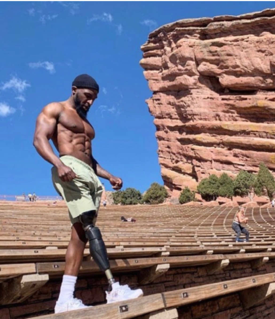 @onelegsavage