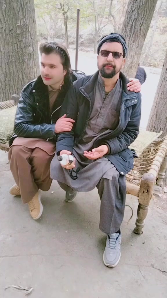 @shawalkhan