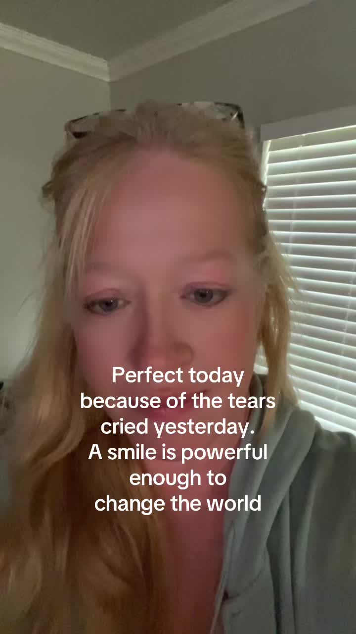@Don’t Laugh 🤭
