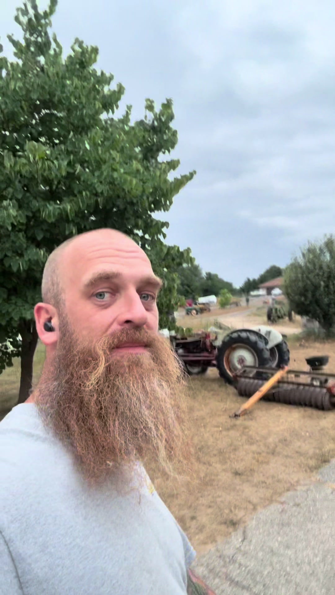 @Bearded bee man