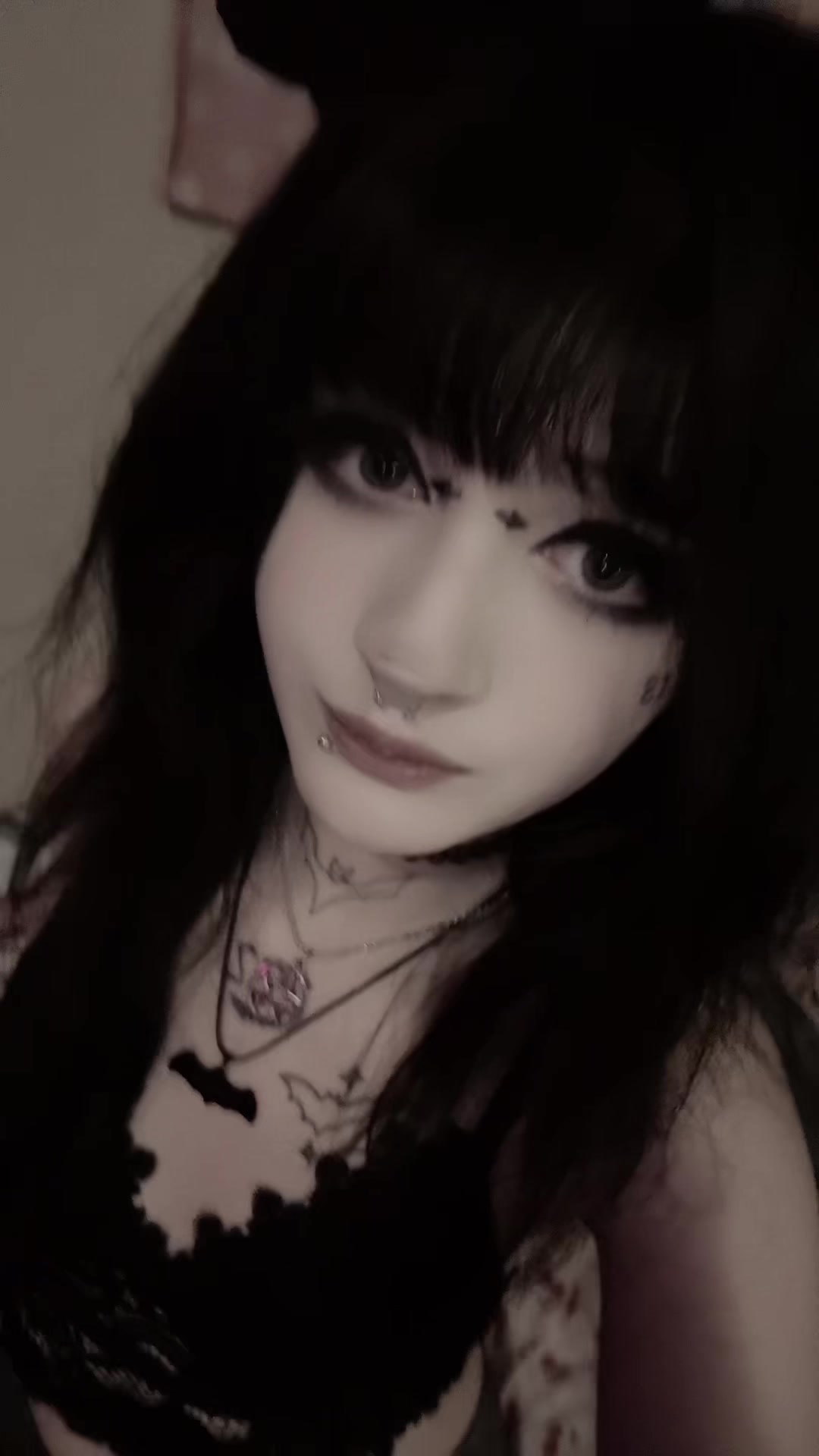 @☺︎