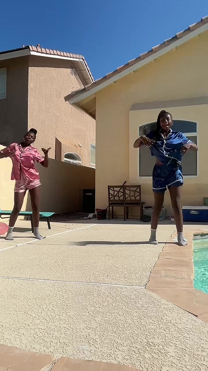 @_jsttaweirdoo_