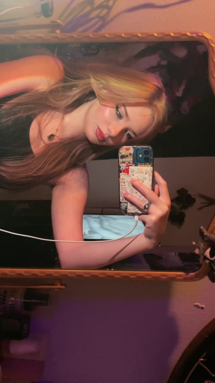 @urfavblonde69