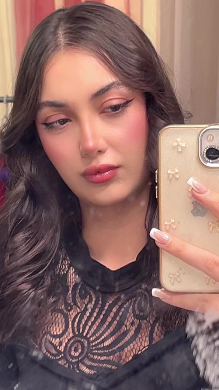 @Mehrsa