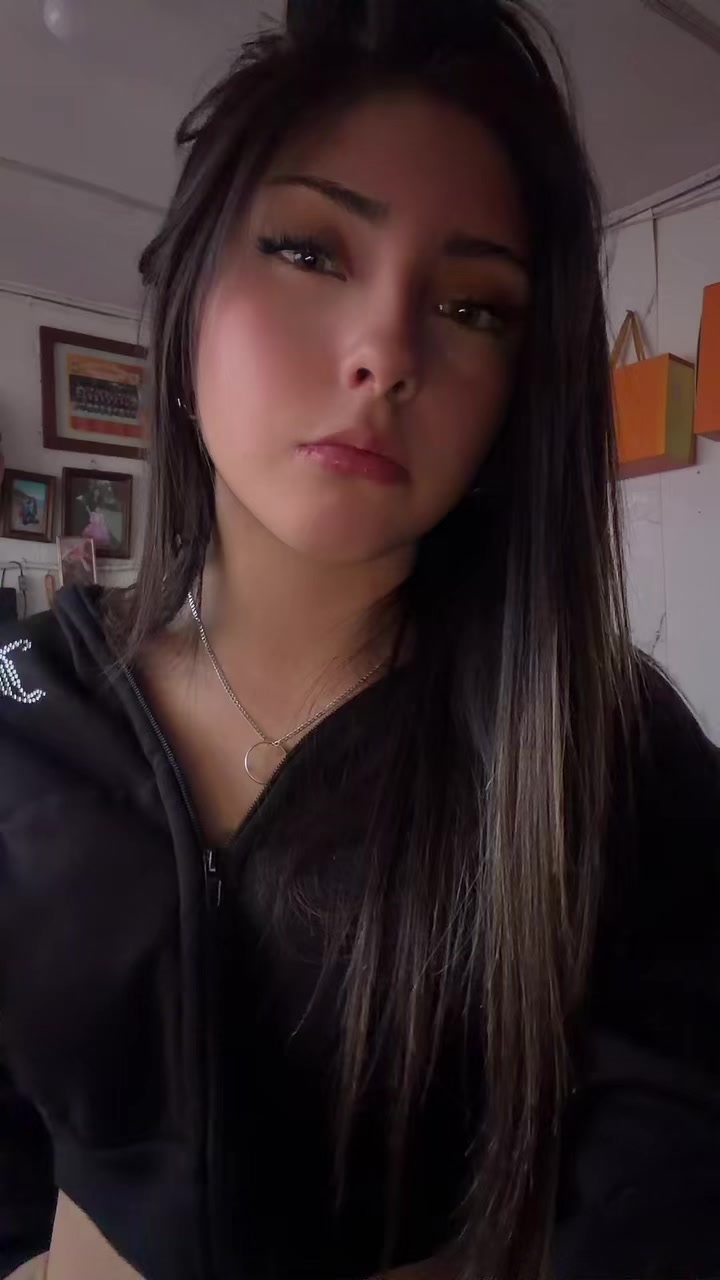 @𝐌𝐚𝐝𝐞𝐬𝐢𝐭𝐚 💗