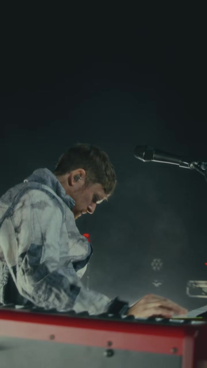 @James Blake