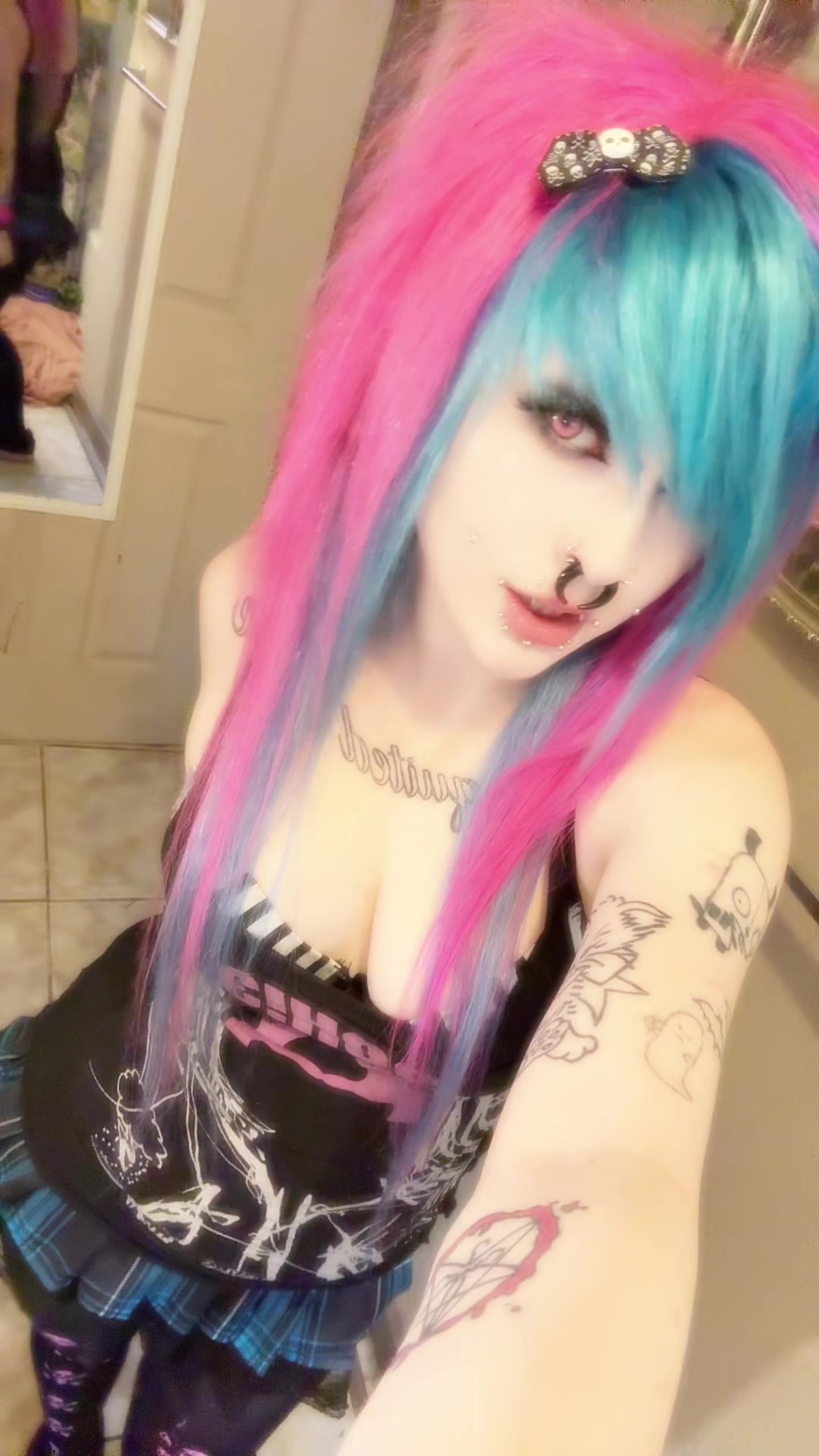 @audreysaysmeow