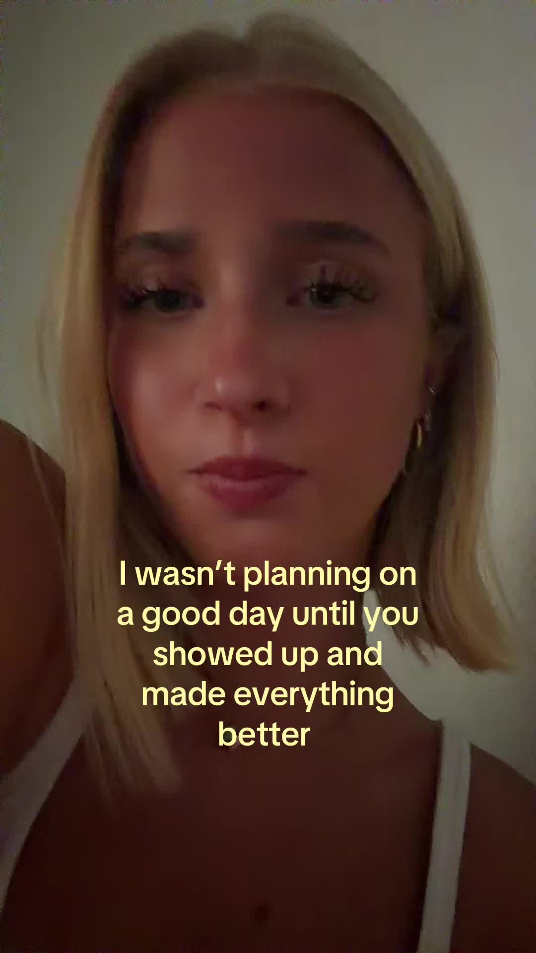 @theelliebarker