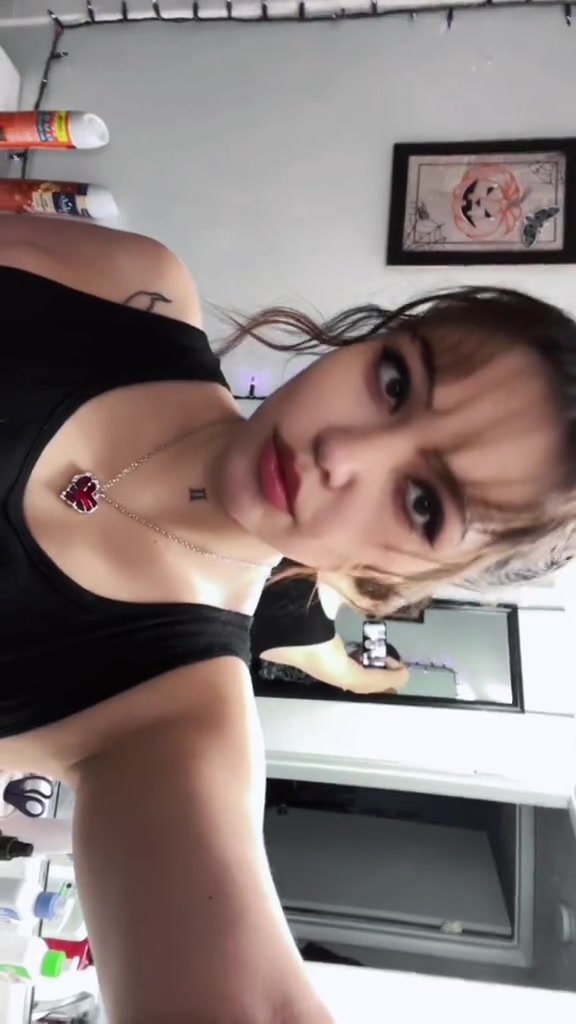 @𝕾𝖕𝖊𝖑𝖑𝖟𝖉𝖋𝖜𝖚 🦇🖤