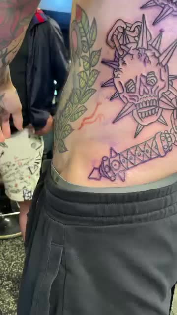 @nikaliee_