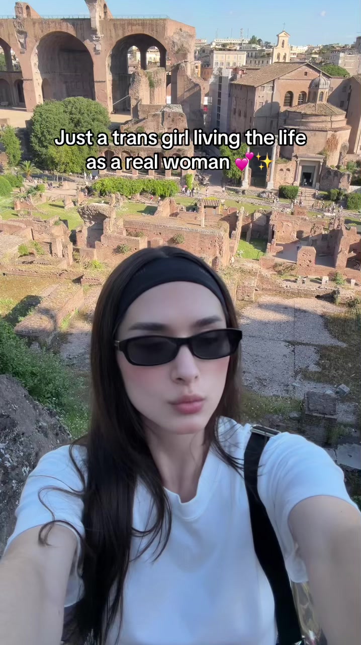 @victoriaantoinet