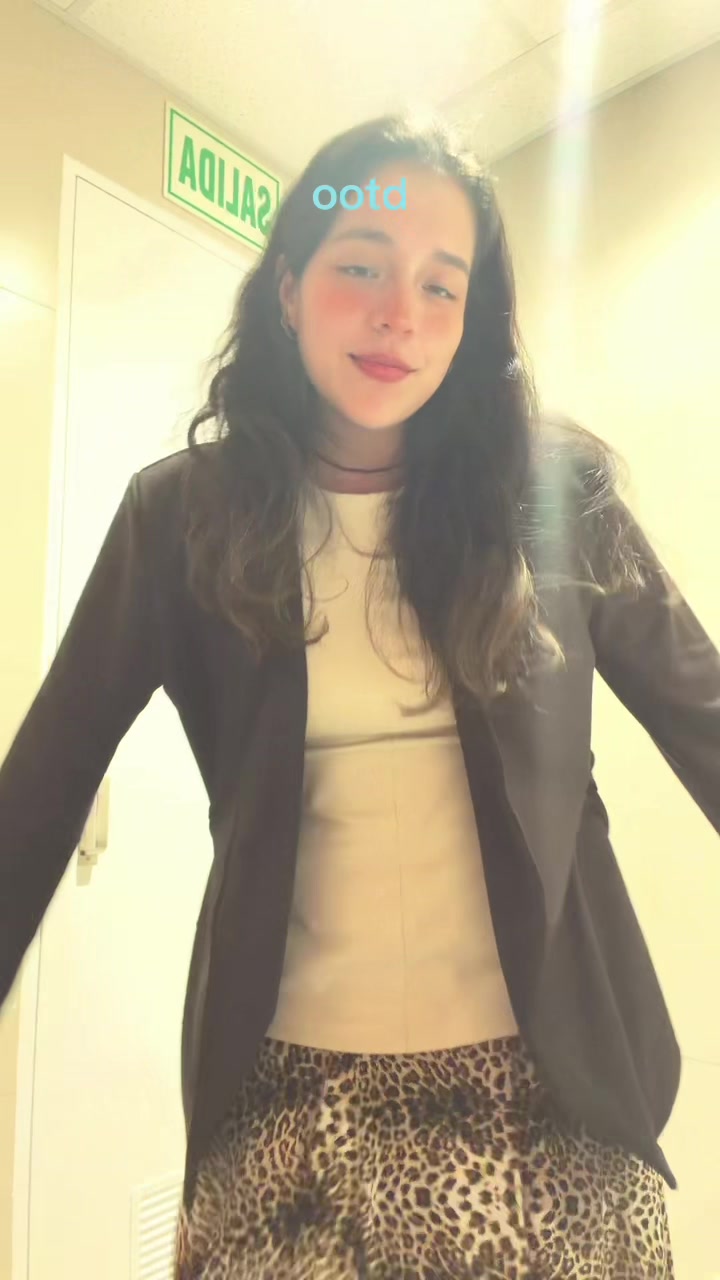@chavaavlogs