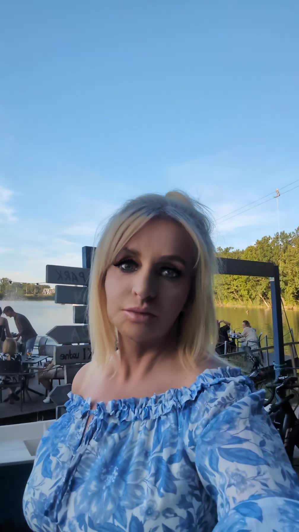 @Laluna