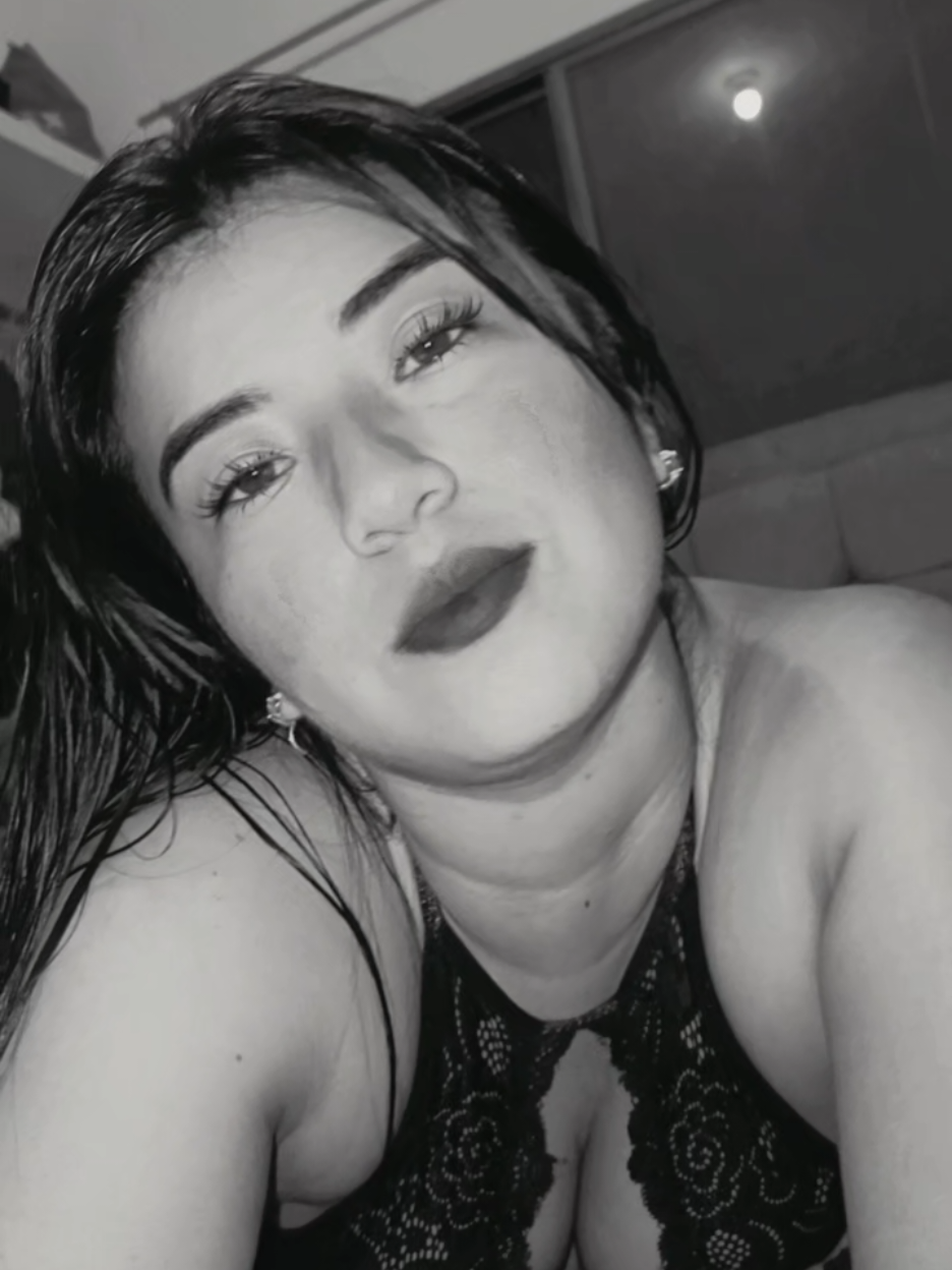 @ℭ𝔥𝔦𝔫𝔦𝔱𝔞💋