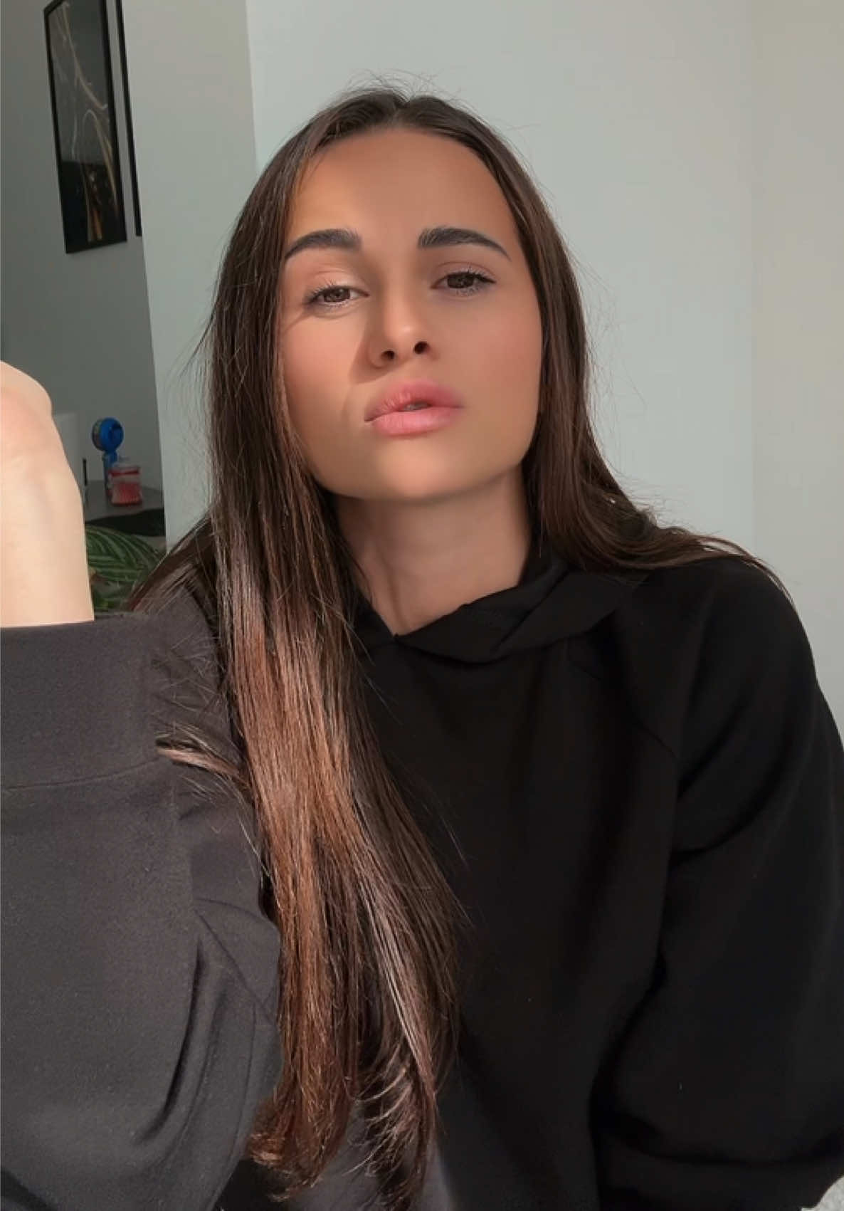 @Ella