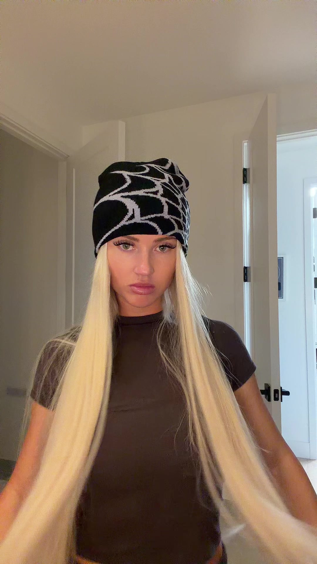 @KK