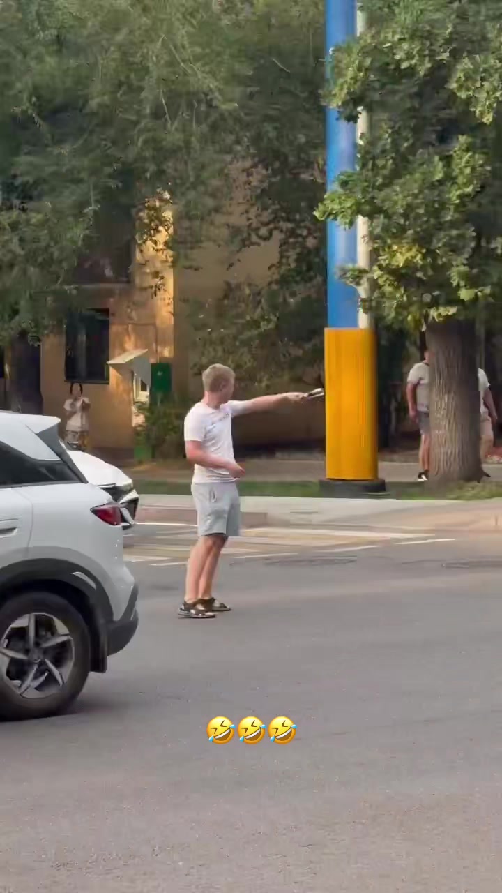 @𝔞𝔩𝔱𝔦_𝔟𝔲𝔰𝔰𝔢𝔰☑️