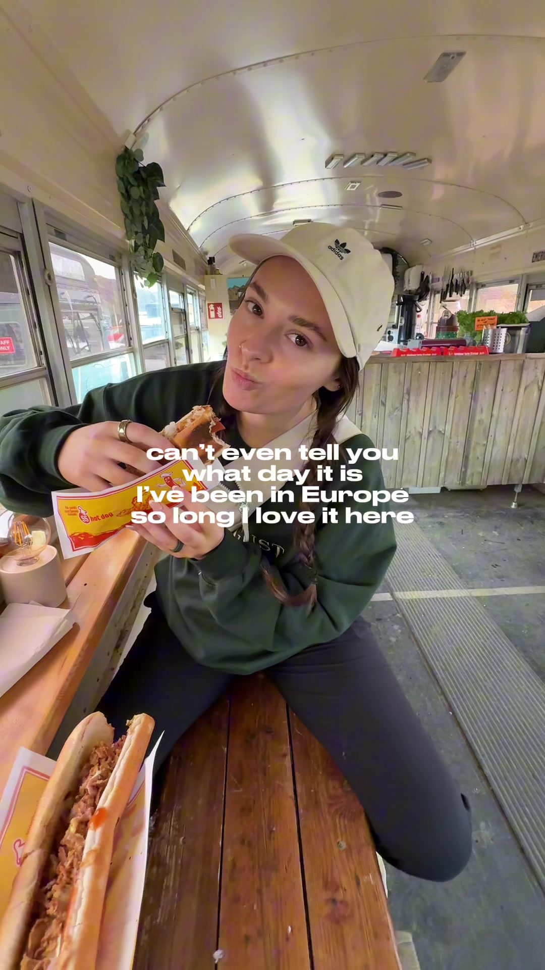 @MIKAELA🌈🪩🍒