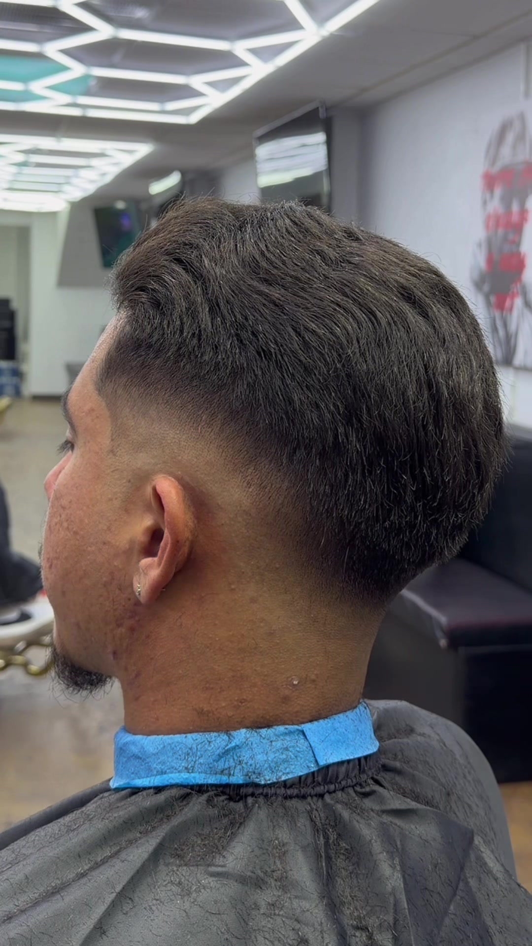 @Jisai Barber