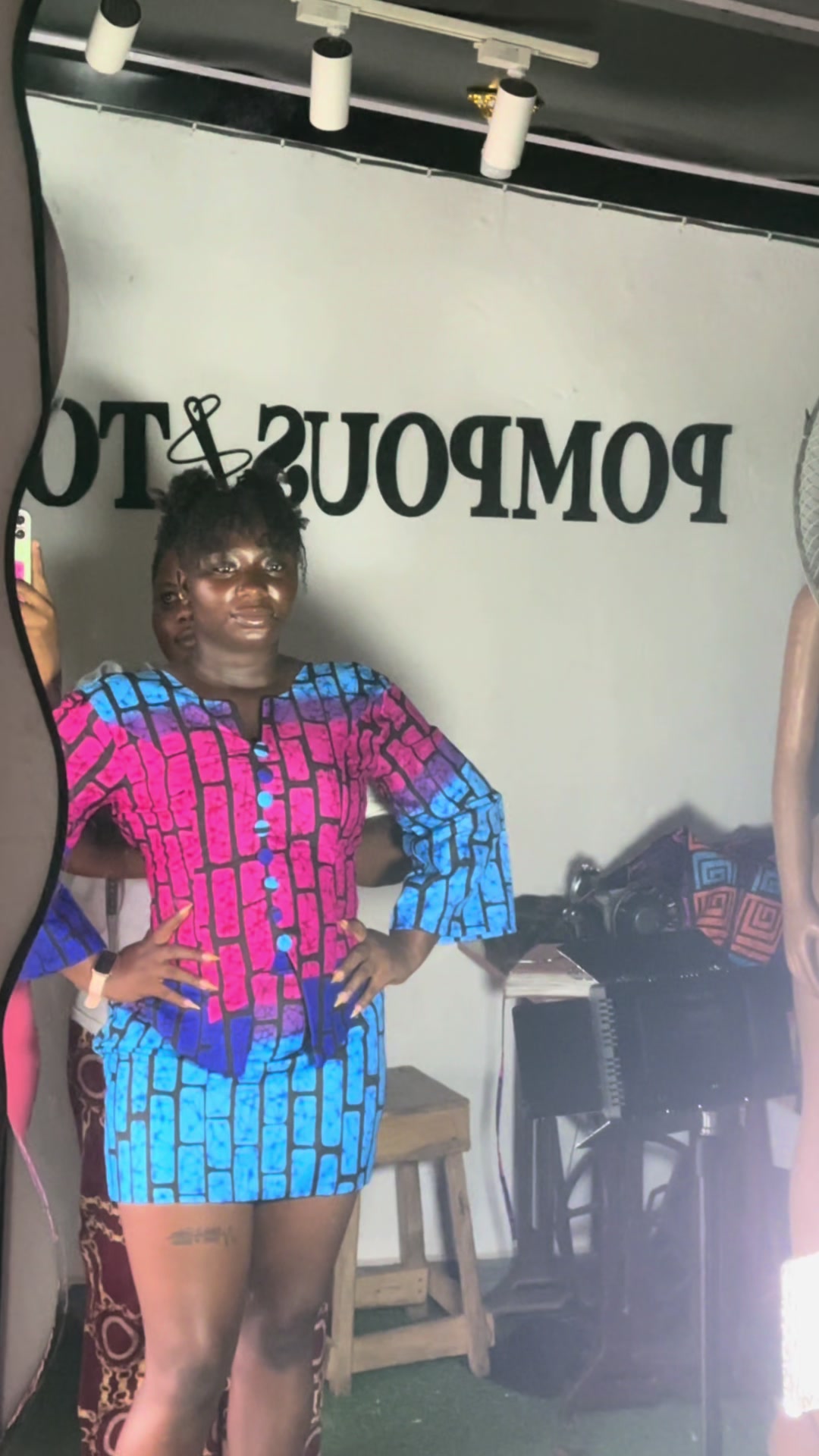 @POMPOUSTOUCH