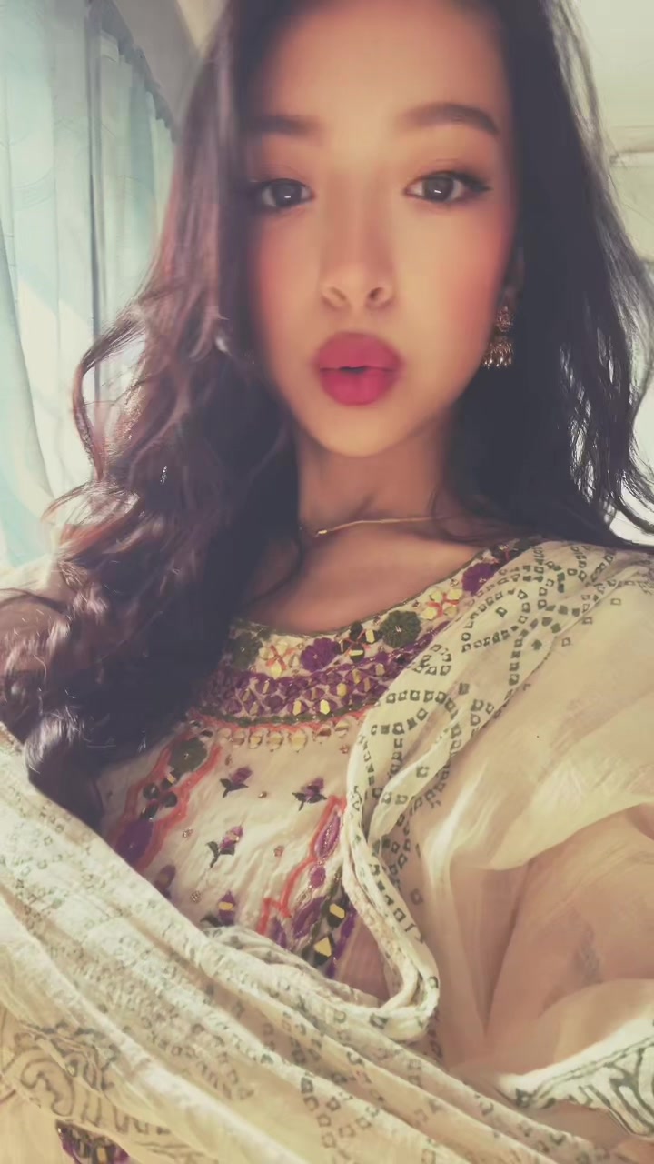 @Ꮧ