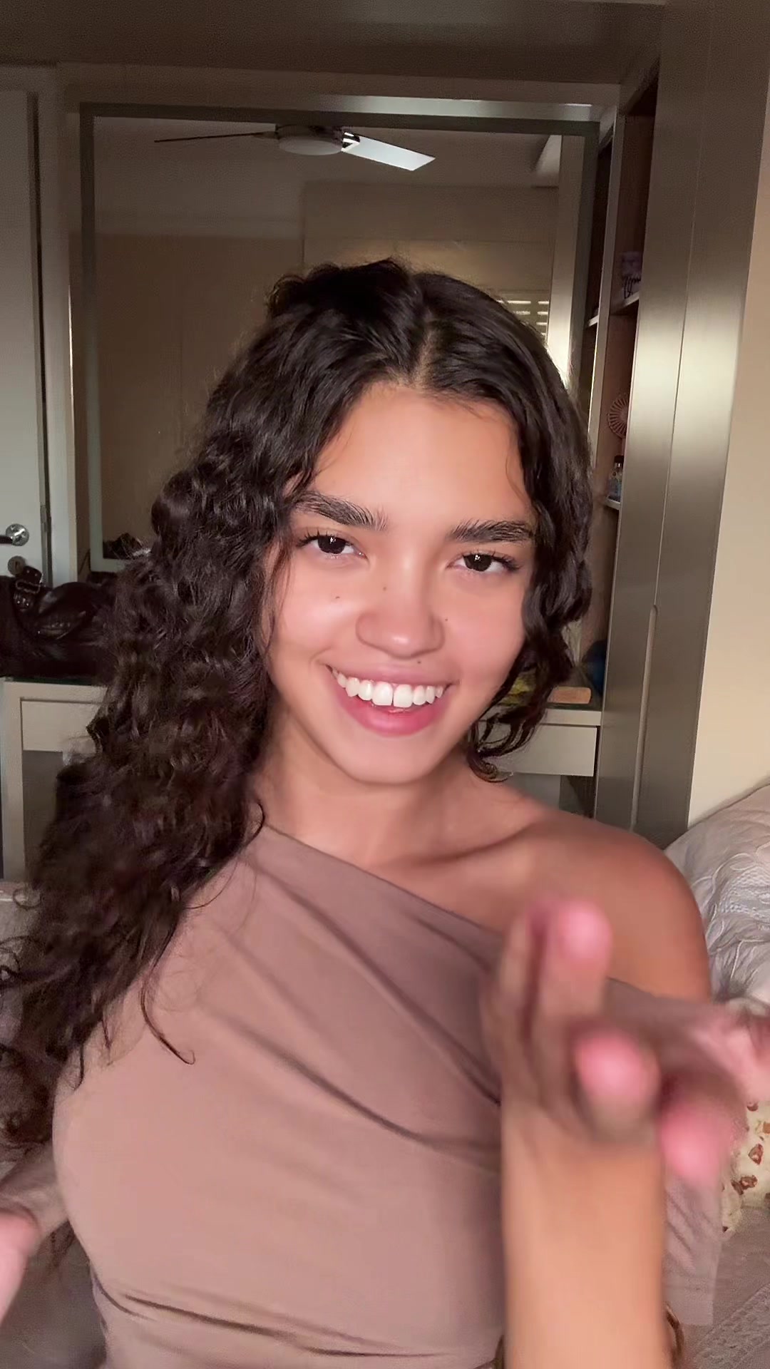 @SISI
