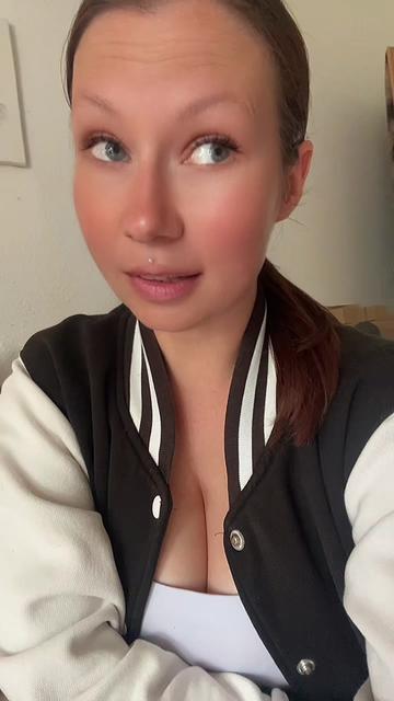 @H0n3y