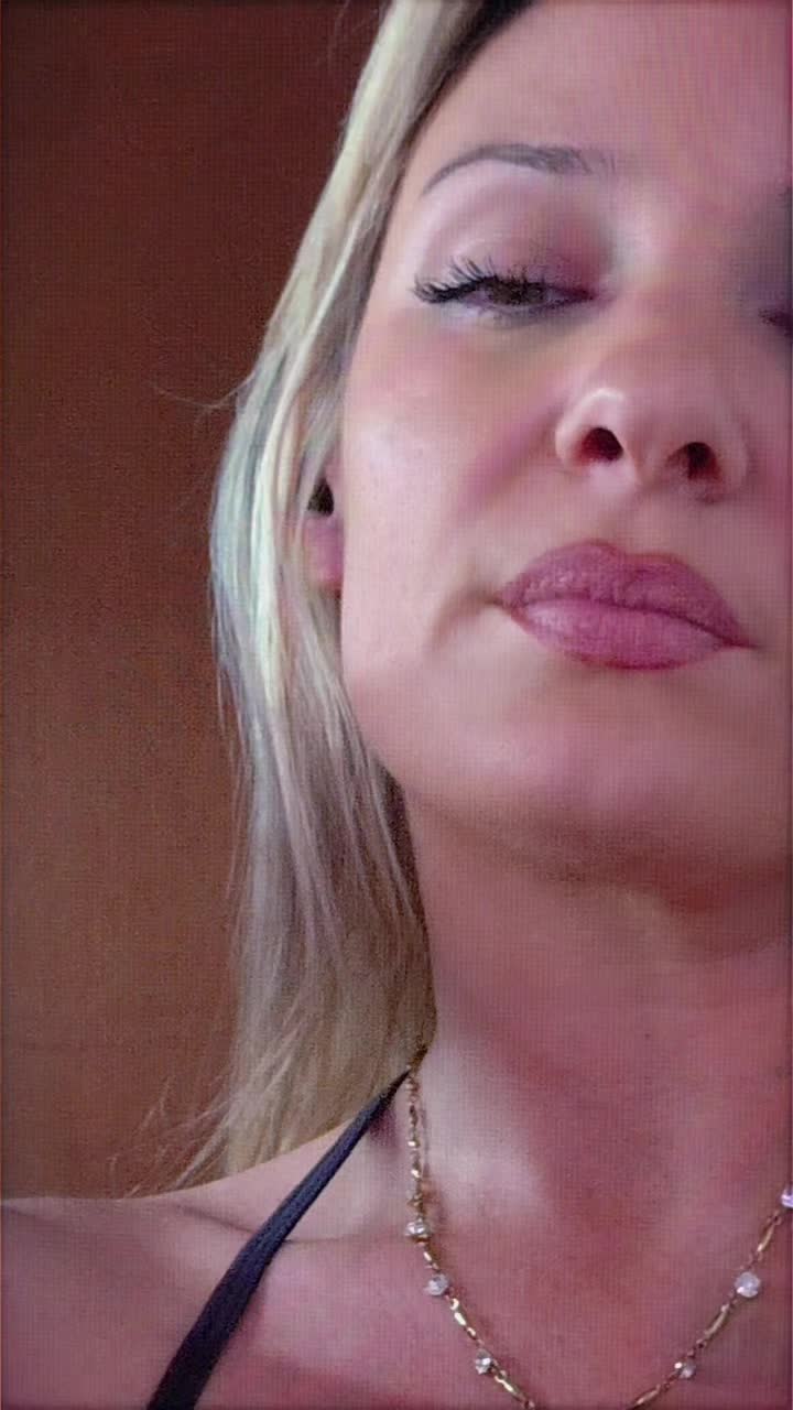 @Valentina